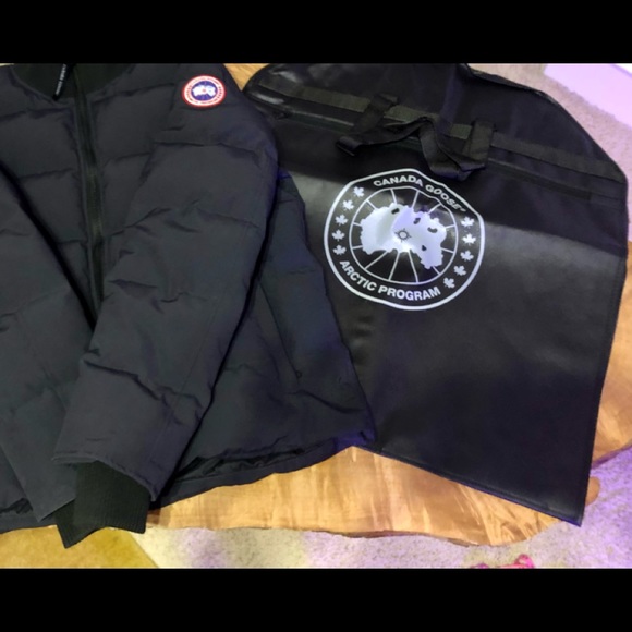 Authentic Canada Goose Navy Woolford Puffer Jacket, XL - Picture 3 of 15